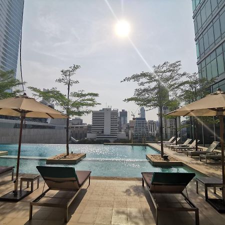 Sivatel Bangkok Hotel Ngoại thất bức ảnh The pool at the hotel