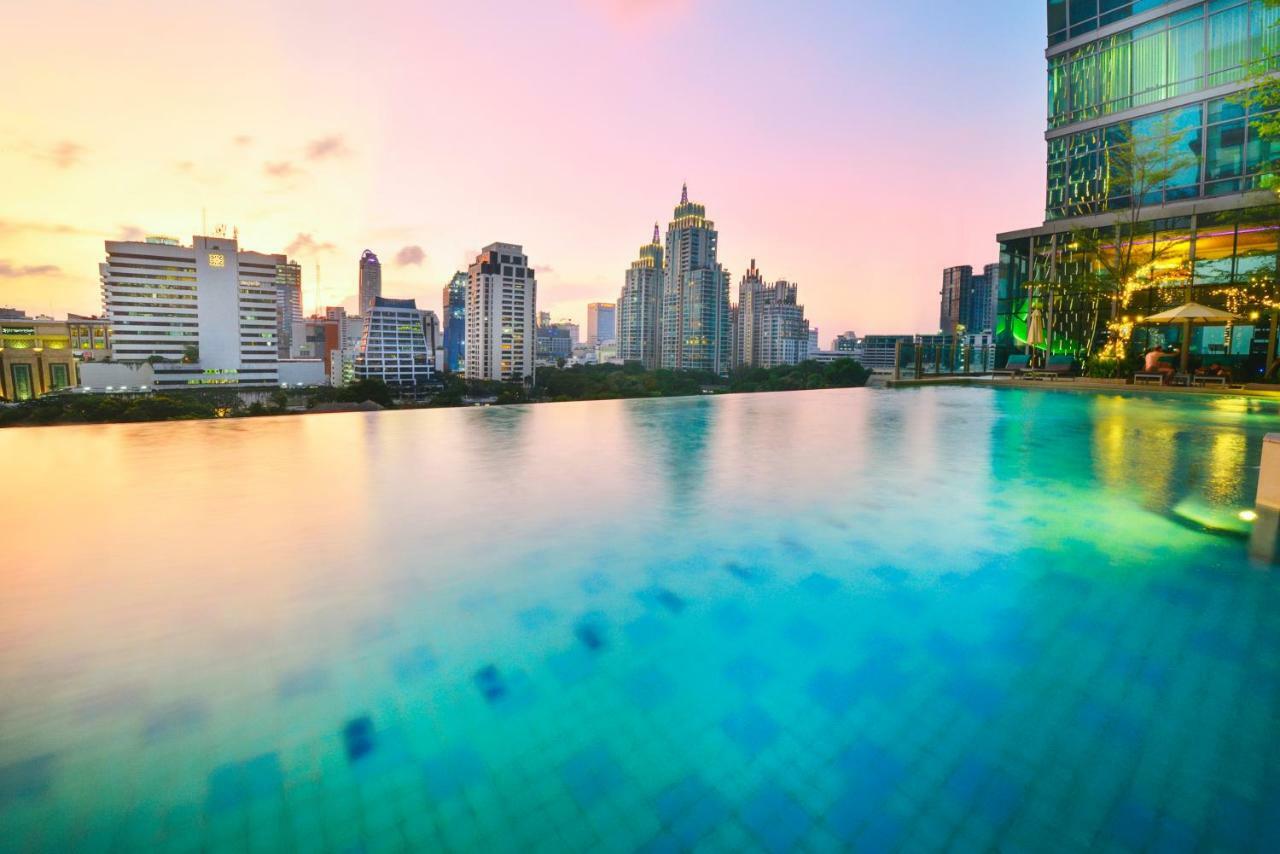 Sivatel Bangkok Hotel Ngoại thất bức ảnh View of the Chao Phraya River from the hotel
